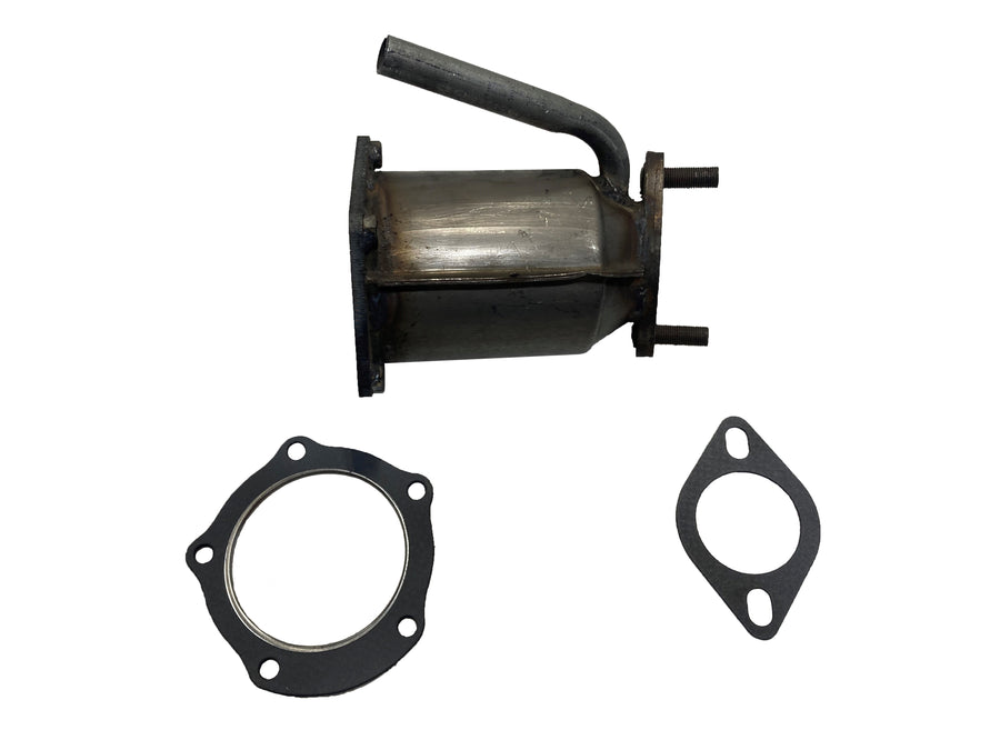 Davico Mfg Catalytic Converter P/N:13006 Fits: Dodge Colt 86-84, Hyundai Excel 89-86, Mitsubishi Cordia 88-83, Mitsubishi Mirage 86-85, Mitsubishi Precis 89-87, Mitsubishi Tredia 88-83 Image 1