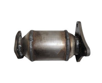 Davico Mfg Catalytic Converter P/N:14022 Fits: Infiniti I35 04-02, Nissan Maxima 03-02 Image 2