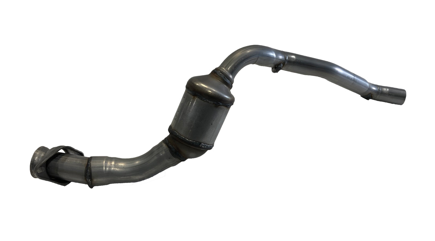 Davico Mfg Catalytic Converter P/N:14590 Fits: Chrysler Concorde 97-93, Chrysler Lhs 97-94, Dodge Intrepid 97-93 Image 1