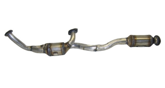 Davico Mfg Catalytic Converter P/N:46129 Fits: Lexus Es300 98-96, Toyota Avalon 99-96, Toyota Camry 01-96, Toyota Solara 03-99 Image 1