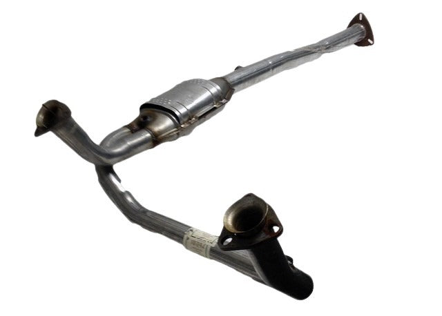 Davico Mfg Catalytic Converter P/N:101689 Fits: Chevrolet Express 1500 97-96, Chevrolet Express 2500 97-96, GMC Savana 1500 97-96, GMC Savana 2500 1998 Image 2