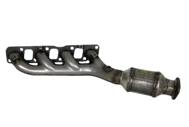 Davico Mfg Catalytic Converter P/N:47122 Fits: Infiniti Qx56 10-04, Nissan Armada 15-05, Nissan Nv2500 15-12, Nissan Nv3500 15-12, Nissan Pathfinder 12-08, Nissan Pathfinder Armada 2004, Nissan Titan 15-04 Image 1