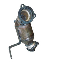 Davico Mfg Catalytic Converter P/N:17437 Fits: Volvo S40 04-00, Volvo V40 04-00 Image 1