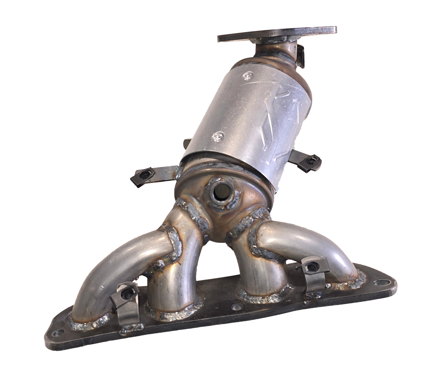 Davico Mfg Catalytic Converter P/N:17670 Fits: Nissan Kicks 24-20, Nissan Versa 24-20 Image 1