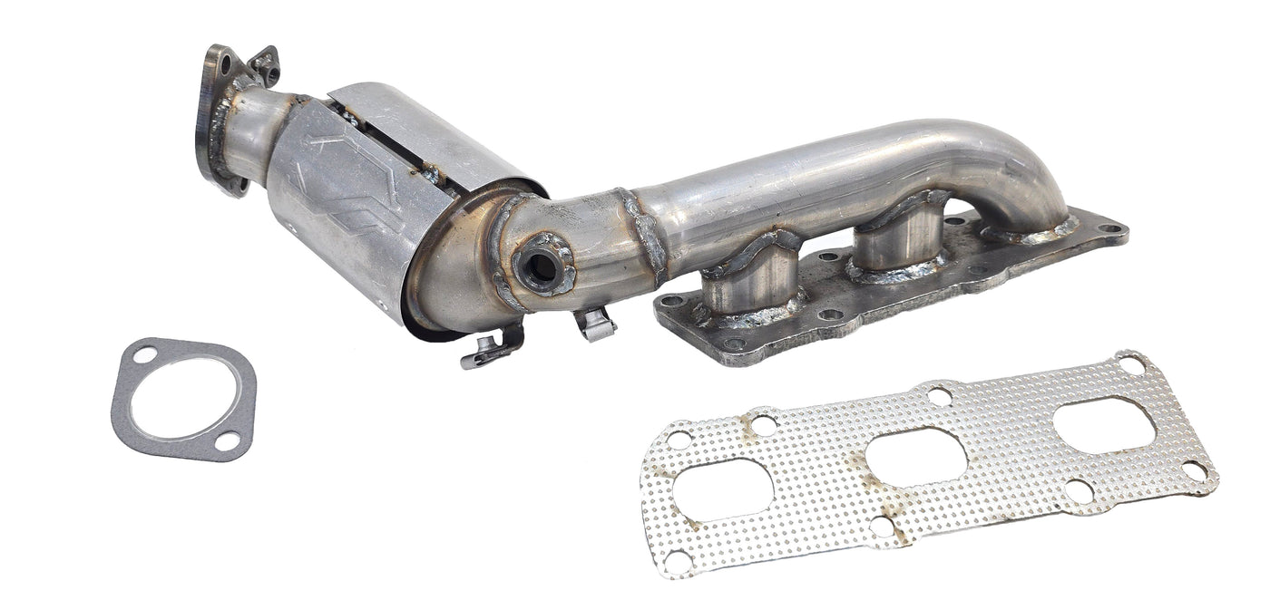 Davico Mfg Catalytic Converter P/N:17679 Fits: Hyundai Genesis 16-14 Image 1
