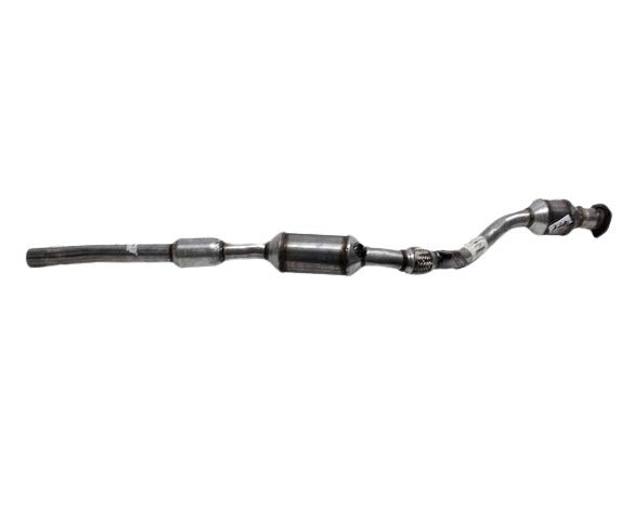 Davico Mfg Catalytic Converter P/N:18022 Fits: Audi A6 01-00, Audi A6 Quattro 01-00, Volkswagen Passat 05-00 Image 3