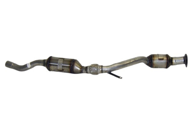 Davico Mfg Catalytic Converter P/N:18033 Fits: Audi A6 01-00, Audi A6 Quattro 01-00, Volkswagen Passat 05-00 Image 3