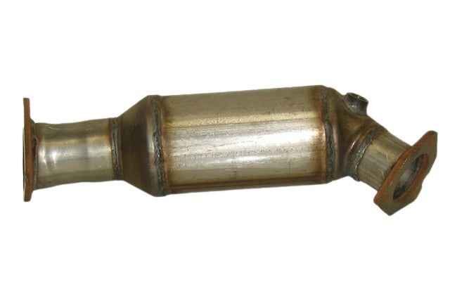 Davico Mfg Catalytic Converter P/N:18059 Fits: Audi A4 05-97, Audi A4 Quattro 05-97, Volkswagen Passat 05-98 Image 3