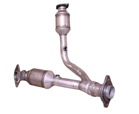 Davico Mfg Catalytic Converter P/N:18077 Fits: Mitsubishi Montero 02-01 Image 2