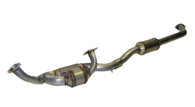 Davico Mfg Catalytic Converter P/N:124228 Fits: Toyota Sienna 1999 Image 1