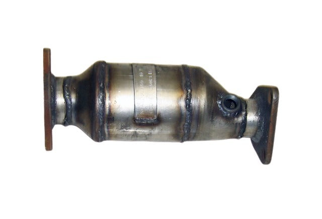 Davico Mfg Catalytic Converter P/N:48218 Fits: Nissan Frontier 20-05, Nissan Nv1500 21-12, Nissan Nv2500 21-12, Nissan Nv3500 21-12, Nissan Pathfinder 12-05, Nissan Xterra 15-05, Suzuki Equator 12-09 Image 1