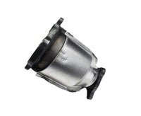Davico Mfg Catalytic Converter P/N:18221 Fits: Nissan Altima 96-95 Image 1