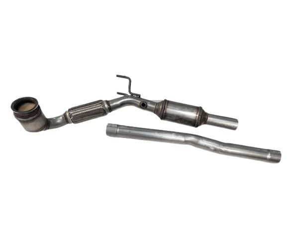 Davico Mfg Catalytic Converter P/N:48514 Fits: Volkswagen Beetle 17-14, Volkswagen Jetta 18-14, Volkswagen Passat 17-14 Image 1
