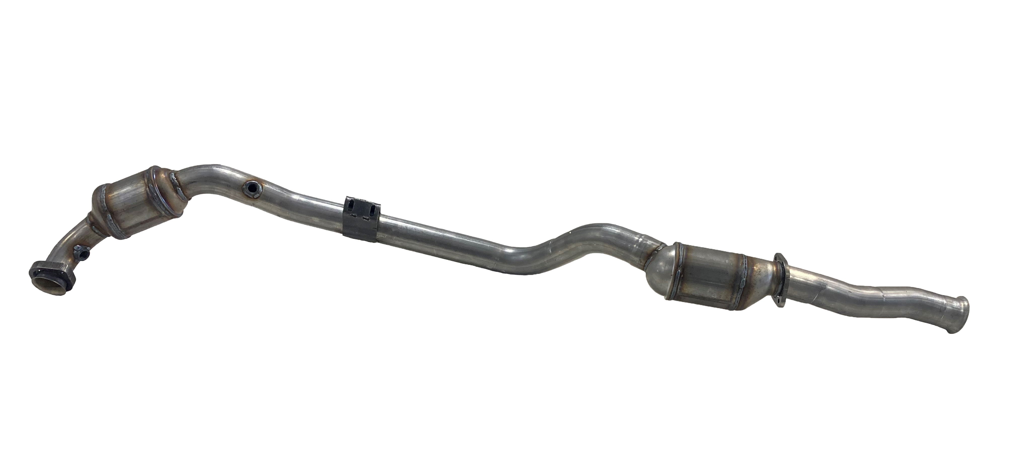 Davico Mfg Catalytic Converter P/N:18600 Fits: Mercedes-benz Cls500 2006, Mercedes-benz E320 05-03, Mercedes-benz E500 06-03 Image 1
