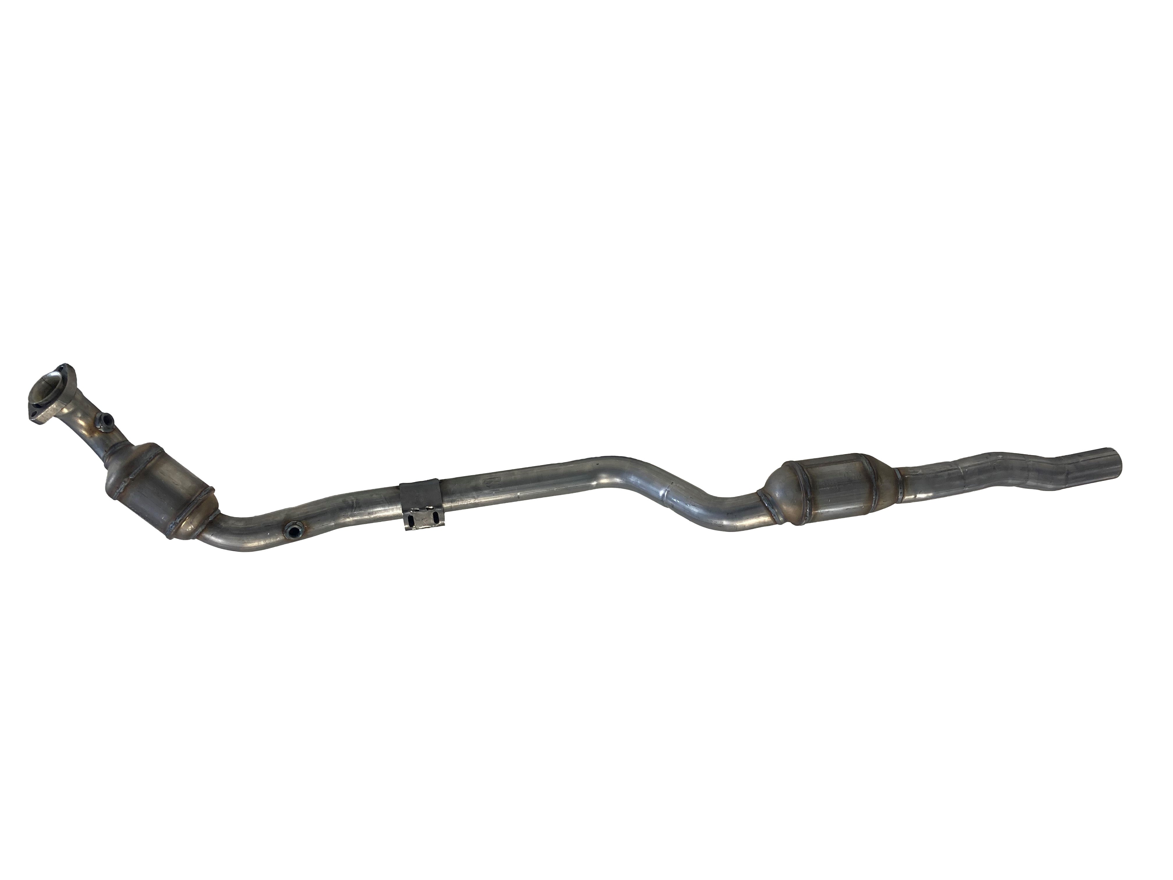 Davico Mfg Catalytic Converter P/N:18601 Fits: Mercedes-benz Cls500 2006, Mercedes-benz E320 05-03, Mercedes-benz E500 06-03 Image 1