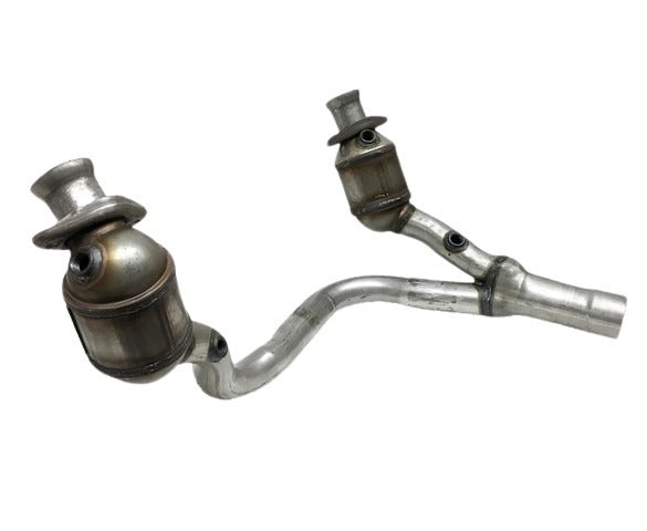 Davico Mfg Catalytic Converter P/N:298063 Fits: Dodge Dakota 03-00, Dodge Durango 03-00 Image 1