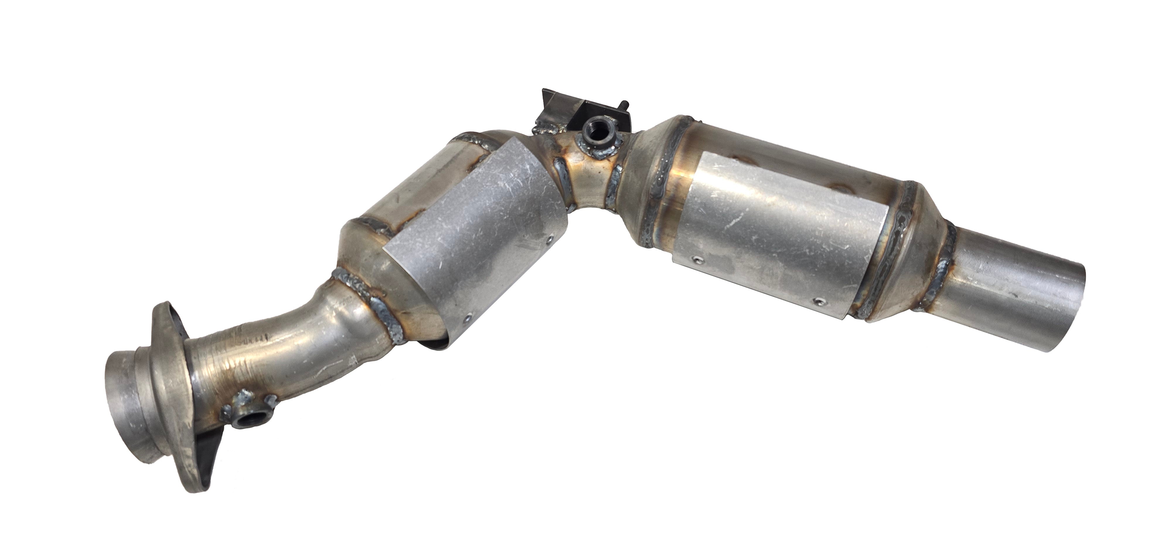 Davico Mfg Catalytic Converter P/N:19660 Fits: Ford Explorer 23-20, Ford Police Interceptor Utility 24-20 Image 1