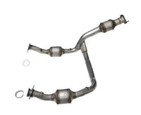 Davico Mfg Catalytic Converter P/N:19758 Fits: Chevrolet Express 2500 22-21, Chevrolet Express 3500 22-18, GMC Savana 2500 22-21, GMC Savana 3500 22-18 Image 1